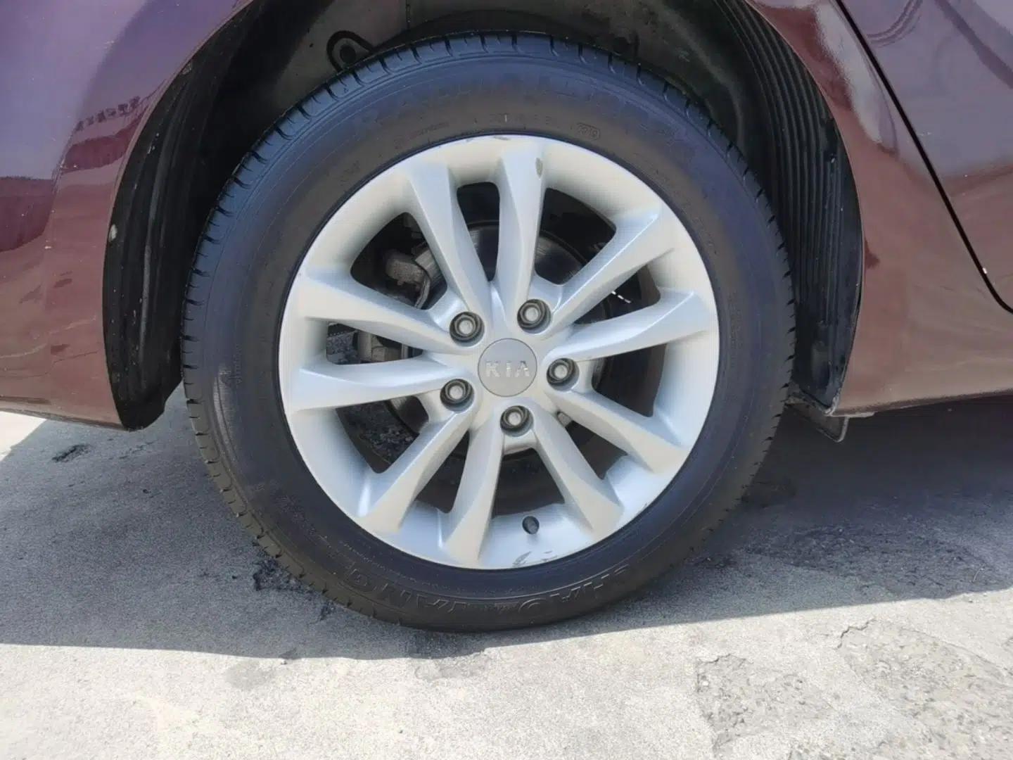 Kia K3 2016 1.6L Automatic GLS — миниатюра 10