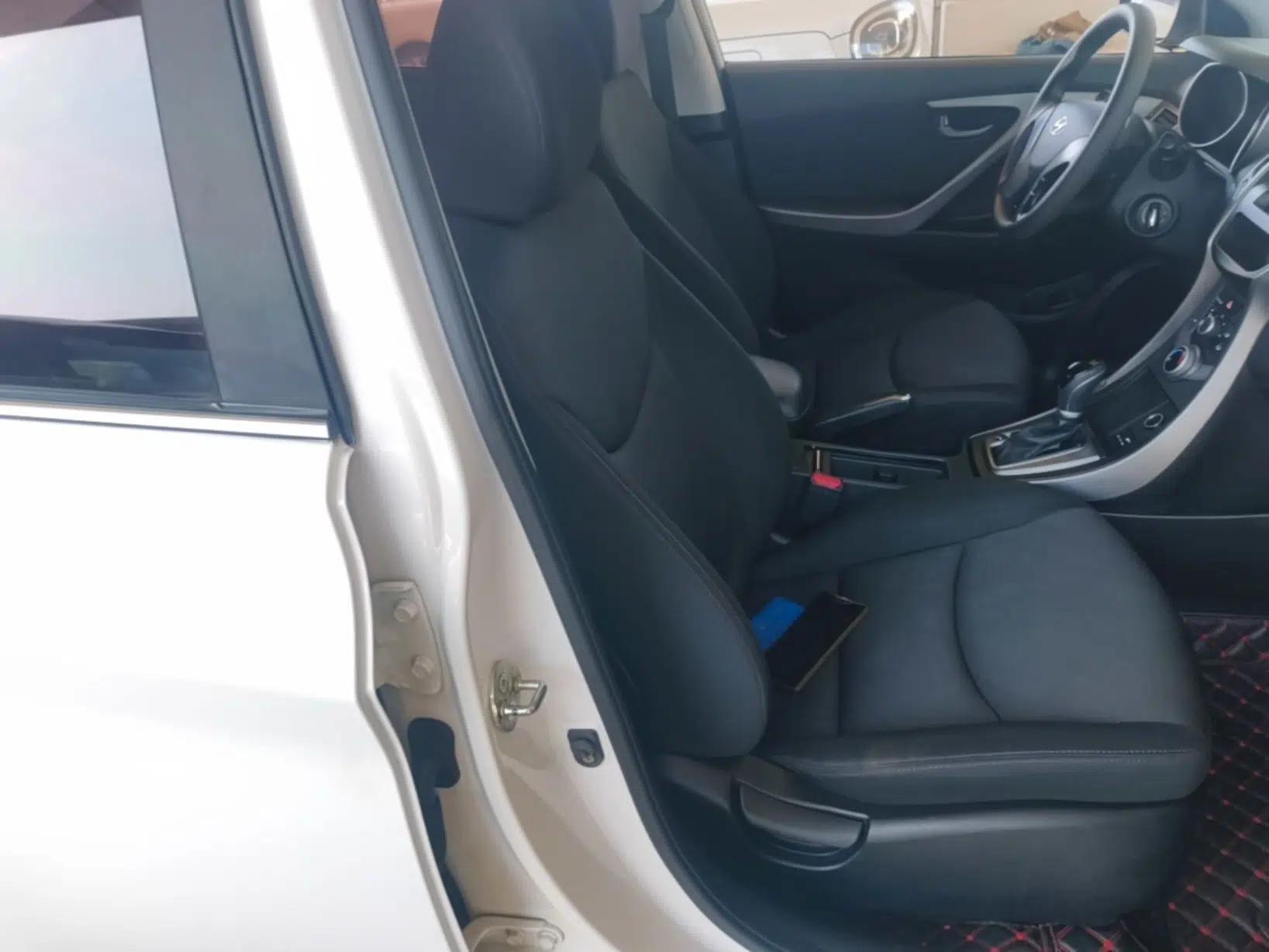 Hyundai Elantra (5th Generation / Langdong) 2016 1.6L Automatic Smart Version — миниатюра 23