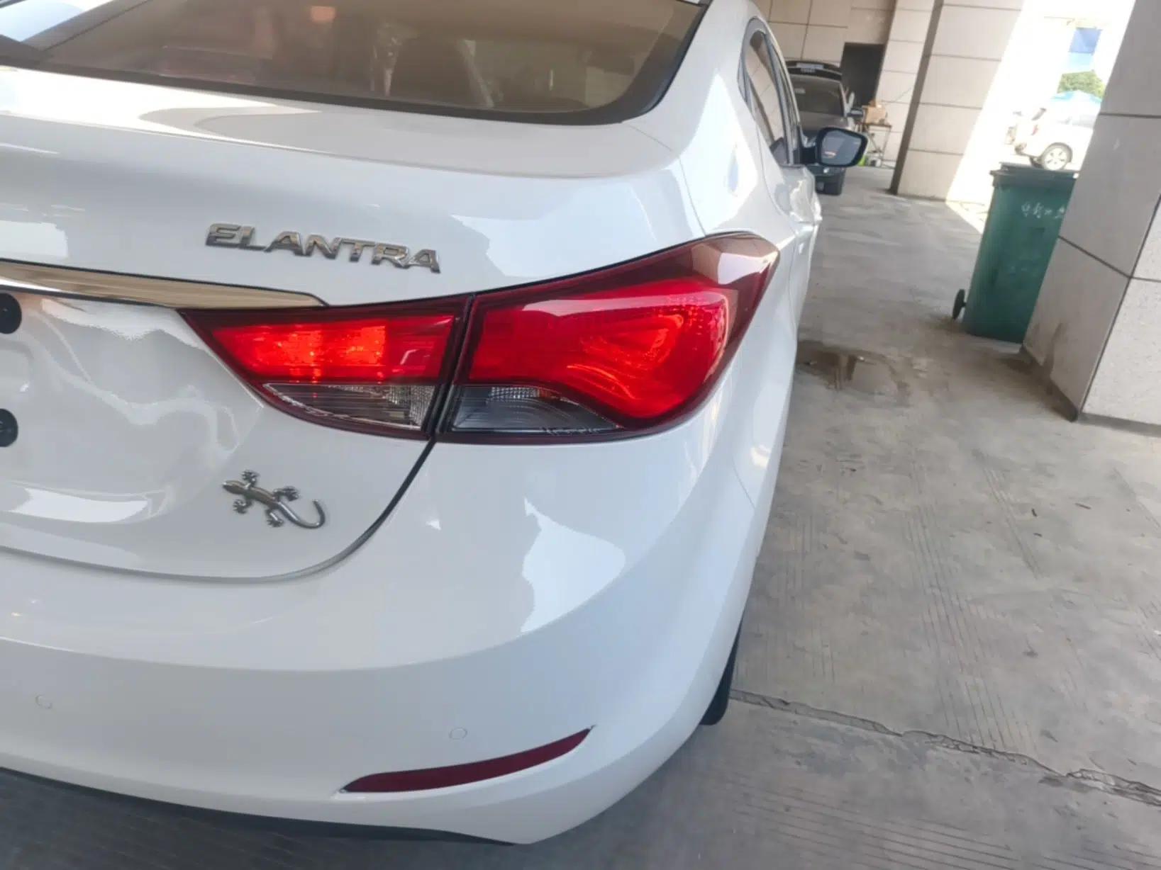 Hyundai Elantra (5th Generation / Langdong) 2016 1.6L Automatic Smart Version — миниатюра 8