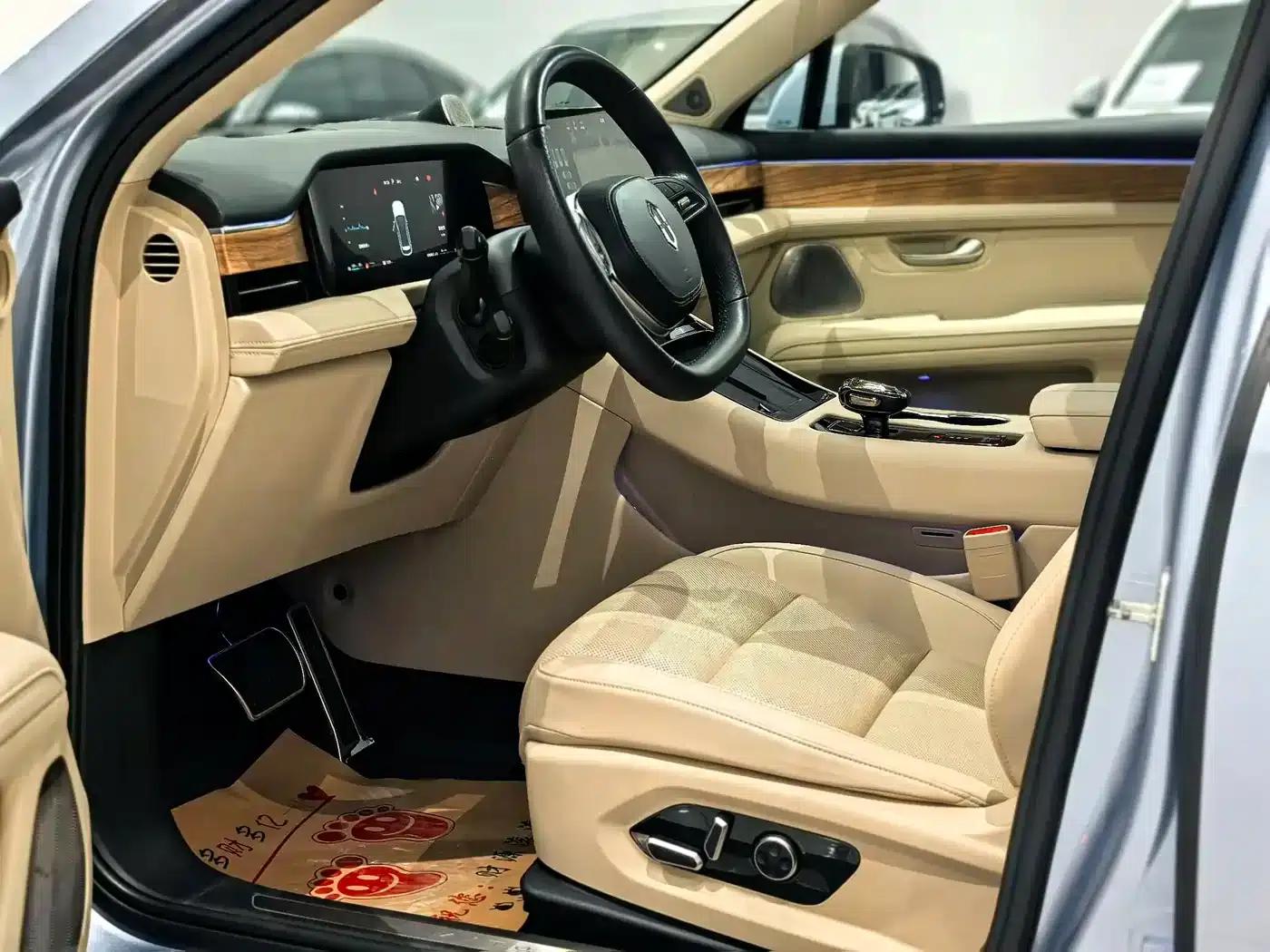 Wenjie M5 2023 Extended Range 4WD Intelligent Driving Edition — миниатюра 7