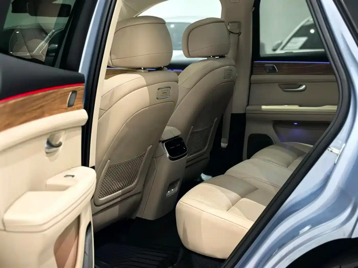 Wenjie M5 2023 Extended Range 4WD Intelligent Driving Edition — миниатюра 9