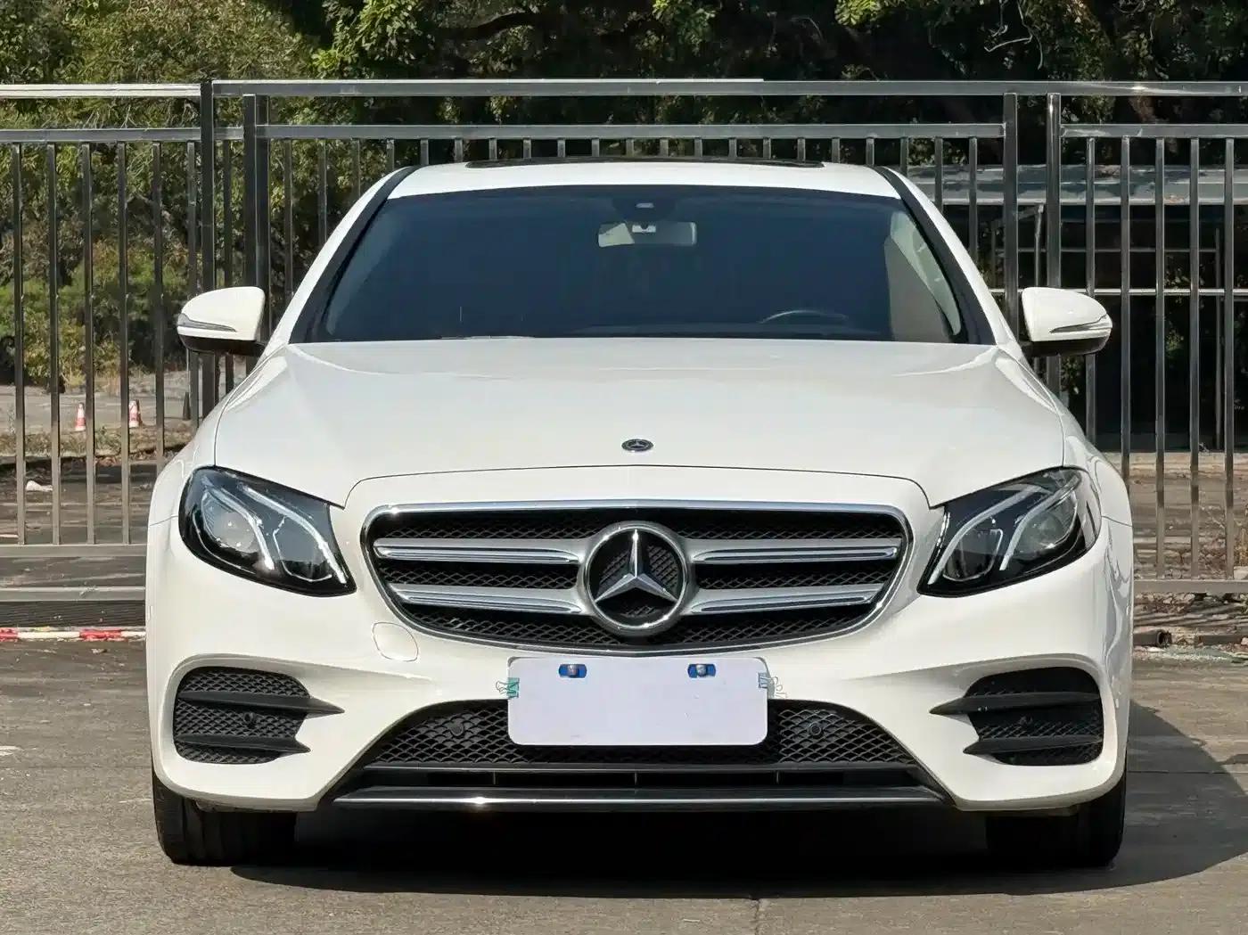 2016 Mercedes-Benz E-Class E 300 L Sport Style — миниатюра 2