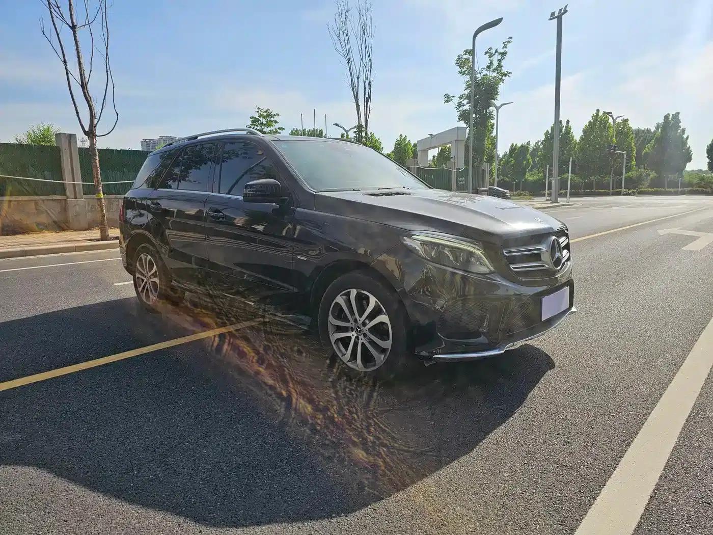Imported Mercedes-Benz GLE 2018 GLE 320 4MATIC Dynamic Limited Edition — миниатюра 3