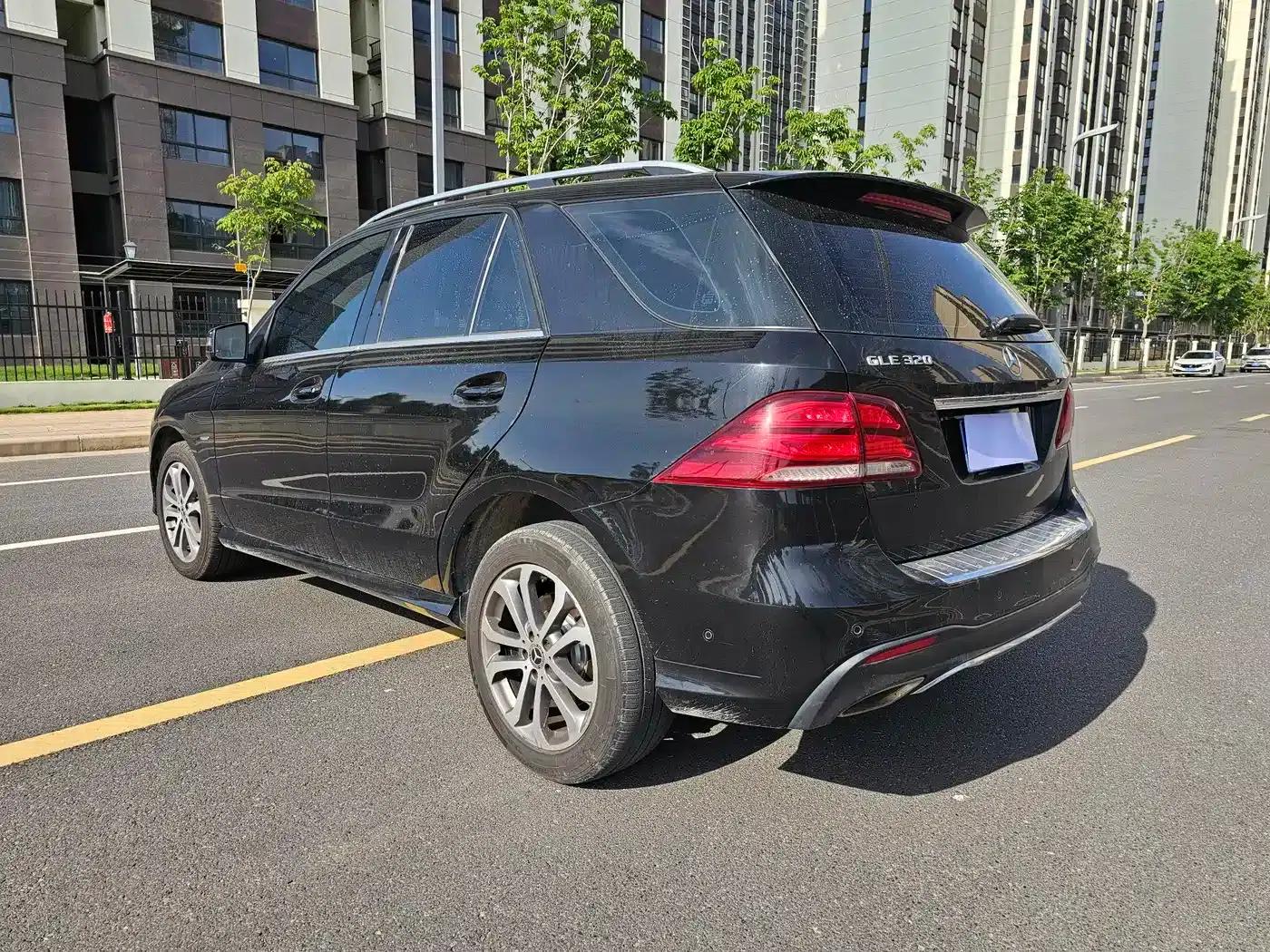 Imported Mercedes-Benz GLE 2018 GLE 320 4MATIC Dynamic Limited Edition — миниатюра 8