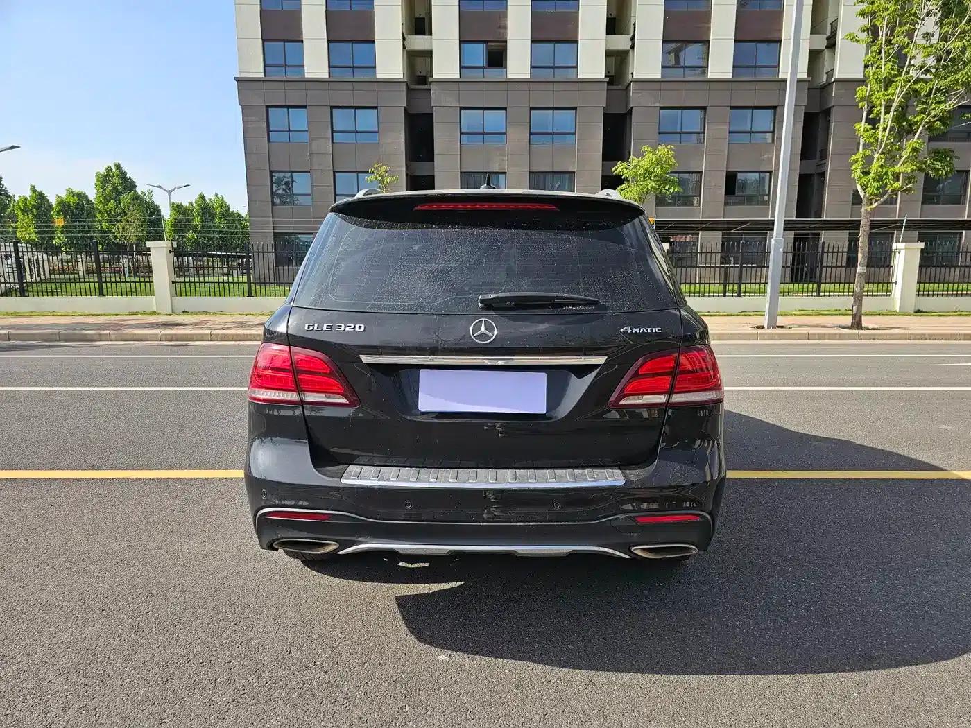 Imported Mercedes-Benz GLE 2018 GLE 320 4MATIC Dynamic Limited Edition — миниатюра 9