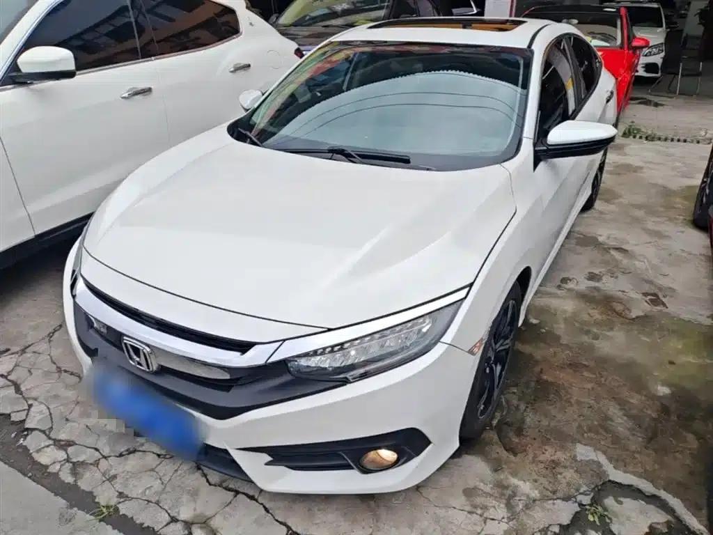 2016 Civic 220TURBO CVT Premium Edition — миниатюра 1