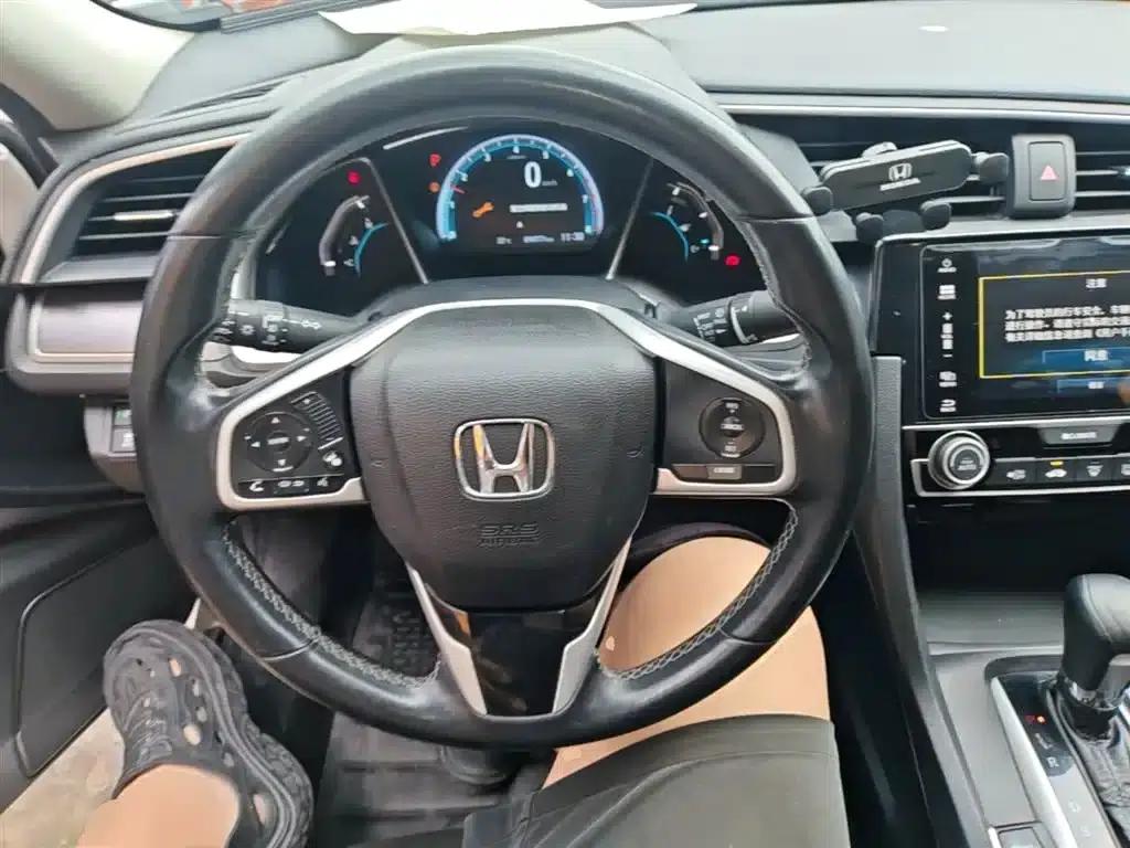 2016 Civic 220TURBO CVT Premium Edition — миниатюра 11