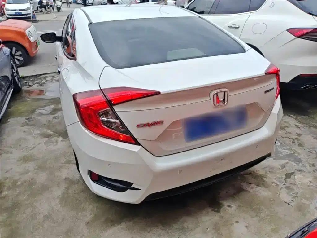 2016 Civic 220TURBO CVT Premium Edition — миниатюра 6
