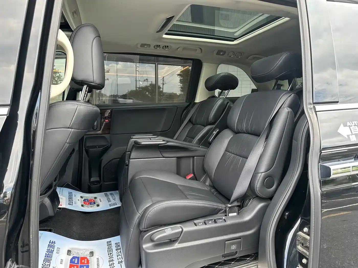 Elysion 2016 2.4L Luxury Edition — миниатюра 9