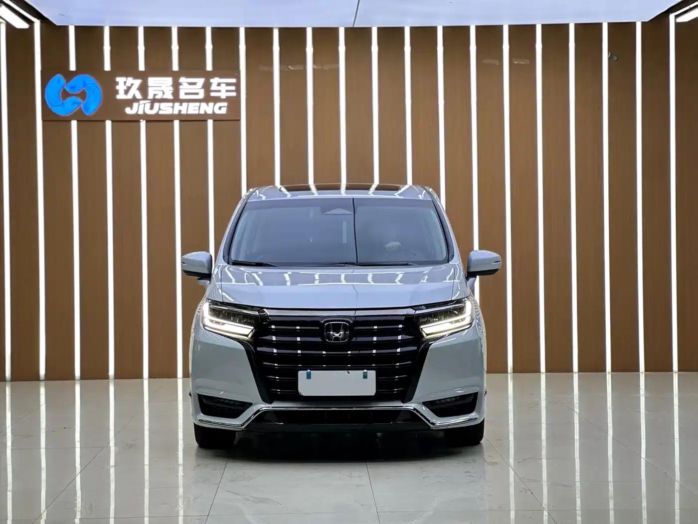 Elysion 2024 2.0L e:HEV Luxury Edition — миниатюра 2