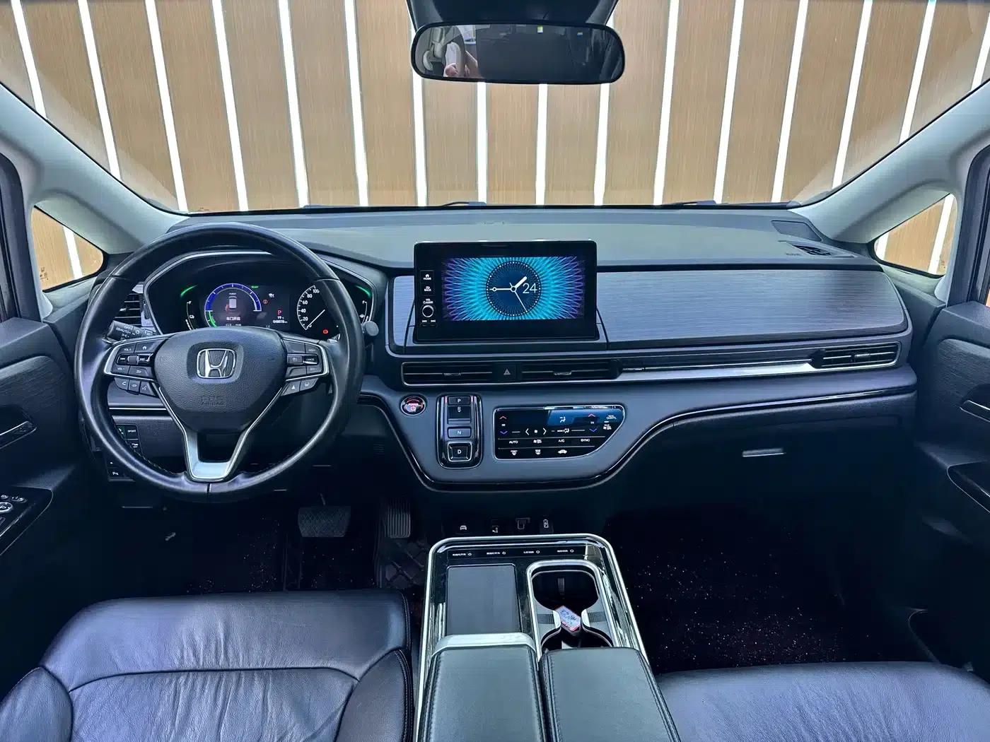 Elysion 2024 2.0L e:HEV Luxury Edition — миниатюра 5