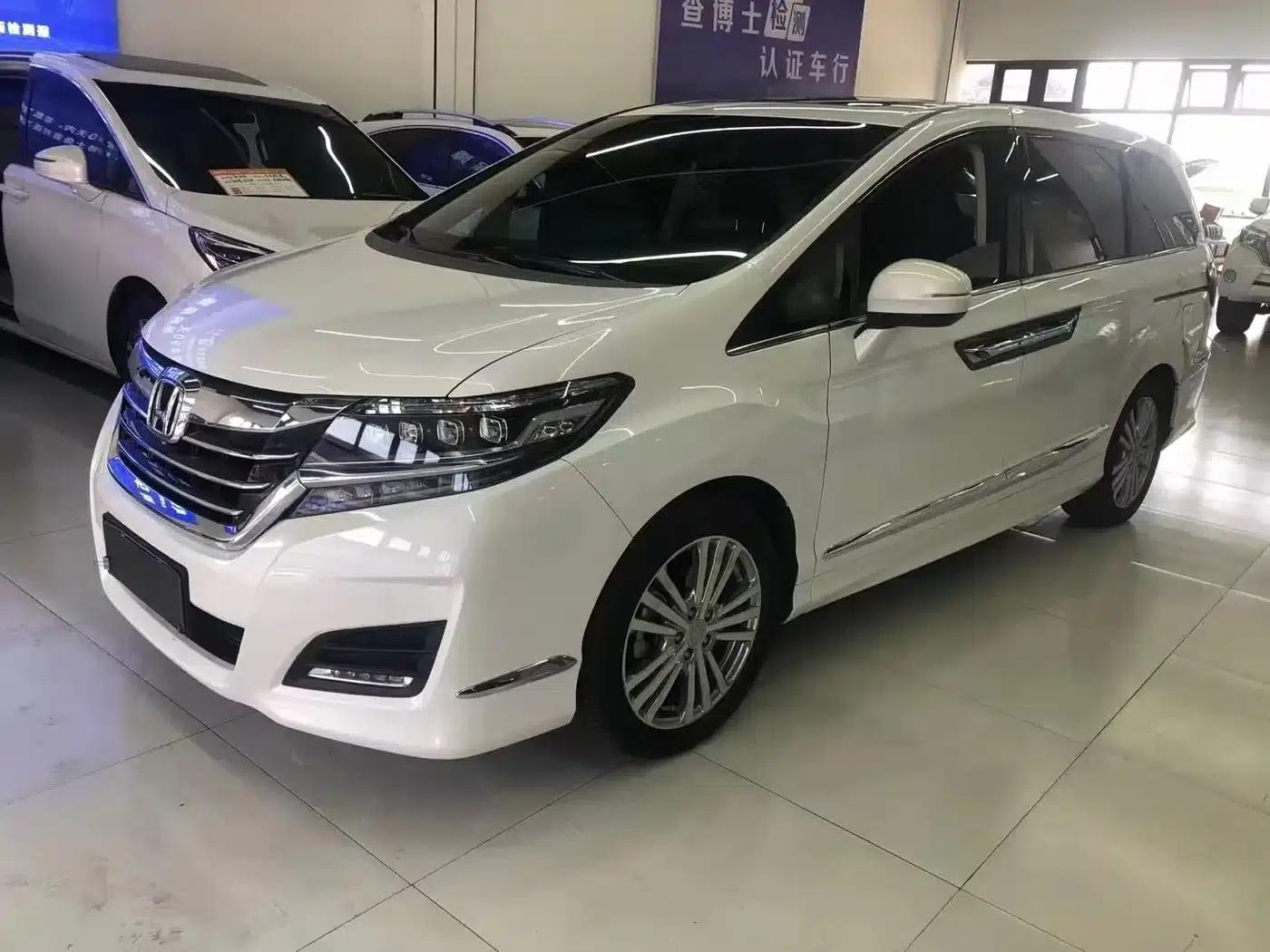 Elysion 2016 2.4L Luxury Edition — миниатюра 1