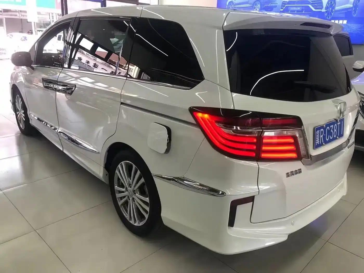 Elysion 2016 2.4L Luxury Edition — миниатюра 8