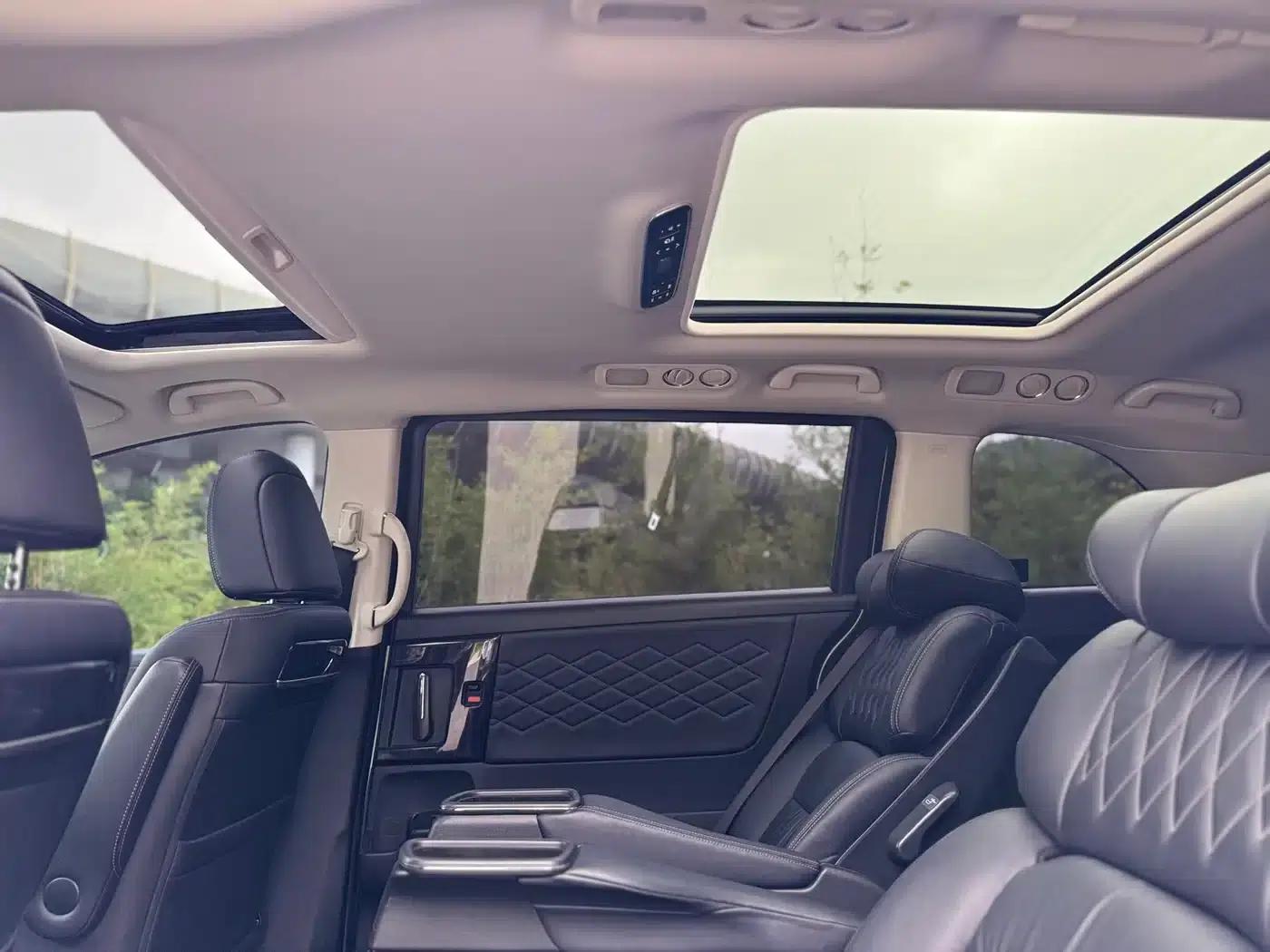 Elysion 2019 2.0L Hybrid Luxury Edition — миниатюра 15