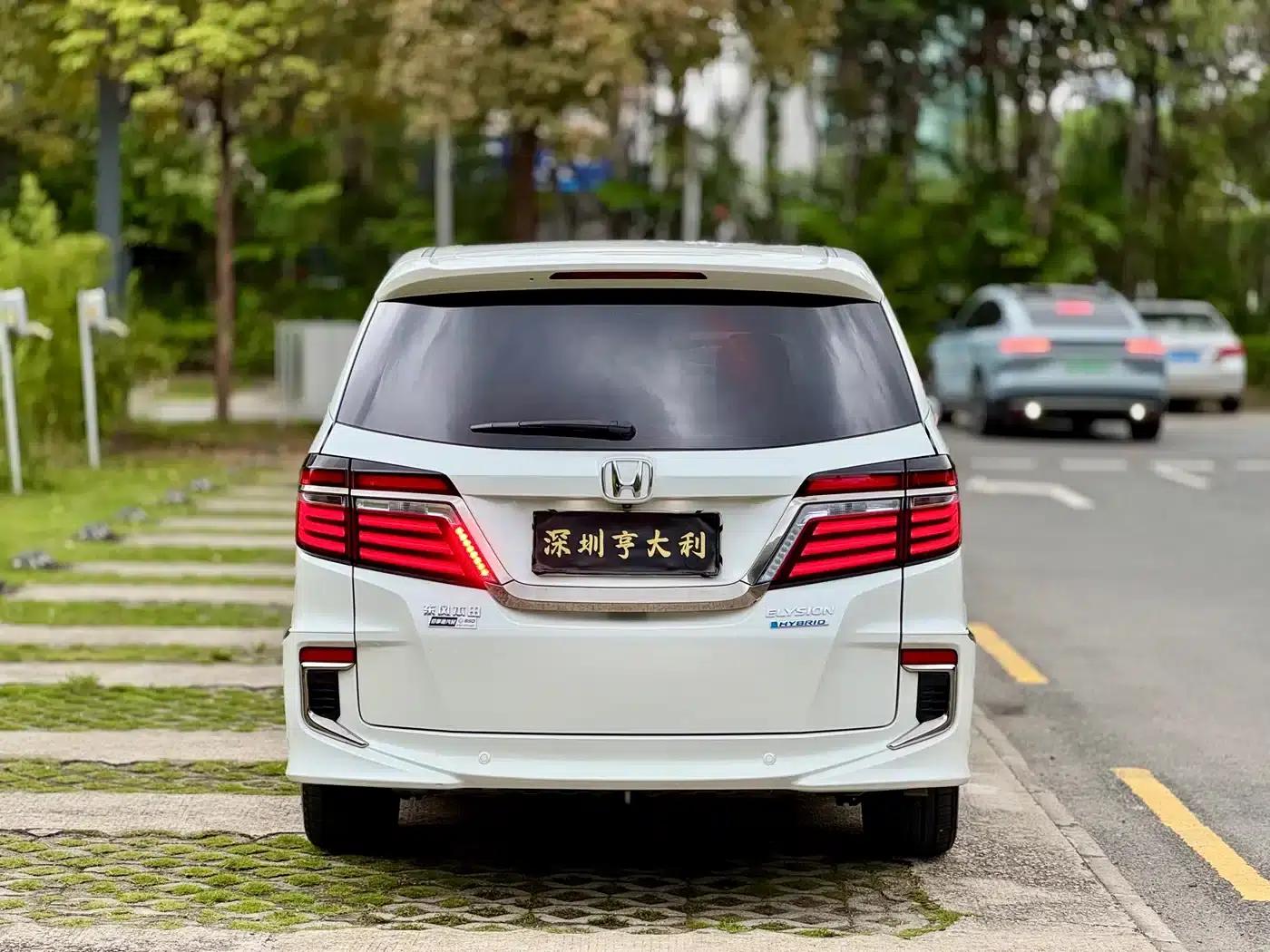 Elysion 2019 2.0L Hybrid Luxury Edition — миниатюра 17
