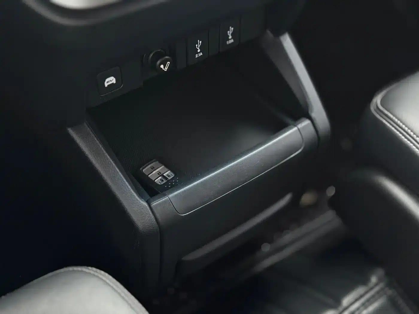 Elysion 2019 2.0L Hybrid Luxury Edition — миниатюра 29