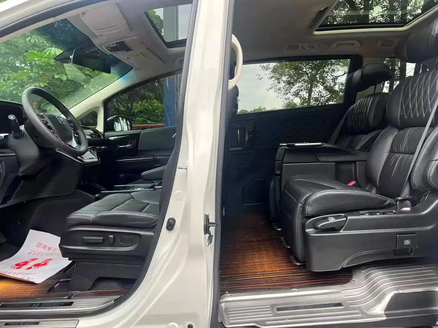 Elysion 2019 2.0L Hybrid Luxury Edition — миниатюра 14