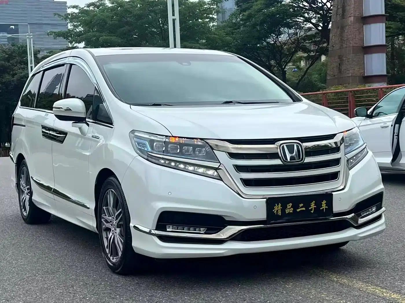 Elysion 2019 2.0L Hybrid Luxury Edition — миниатюра 3
