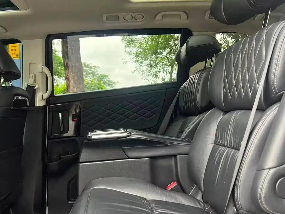 Elysion 2019 2.0L Hybrid Luxury Edition — миниатюра 23