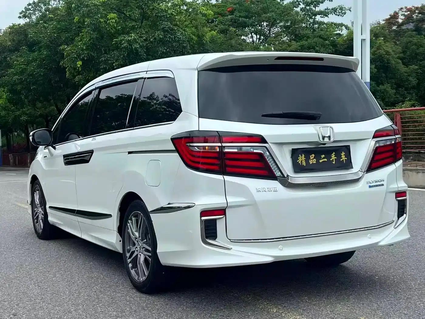 Elysion 2019 2.0L Hybrid Luxury Edition — миниатюра 5