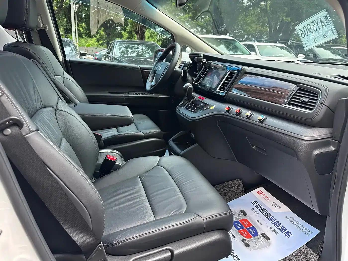 Elysion 2016 2.4L Luxury Edition — миниатюра 12