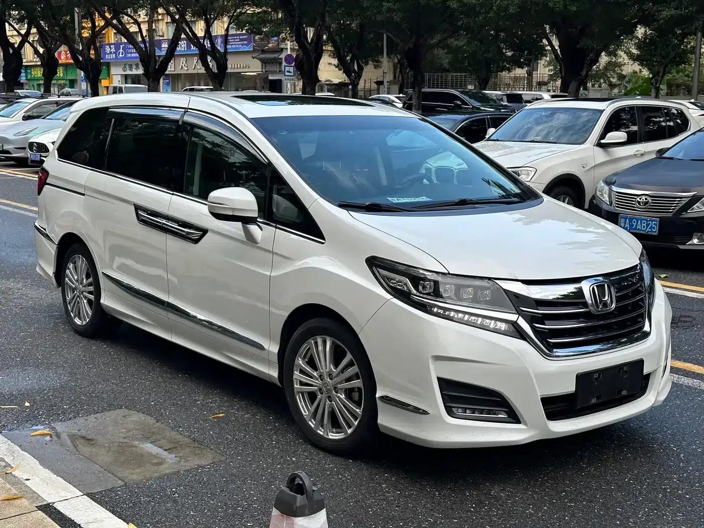 Elysion 2016 2.4L Luxury Edition — миниатюра 3