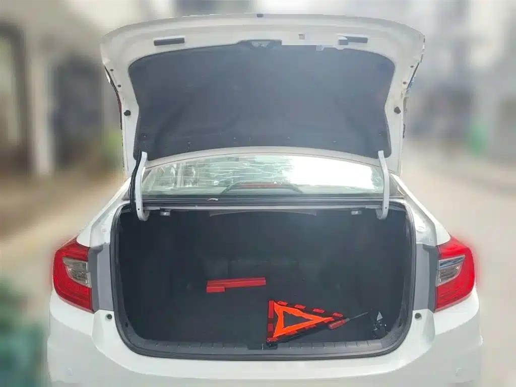 Honda Crider 2016 1.8L CVT Deluxe Edition — миниатюра 17