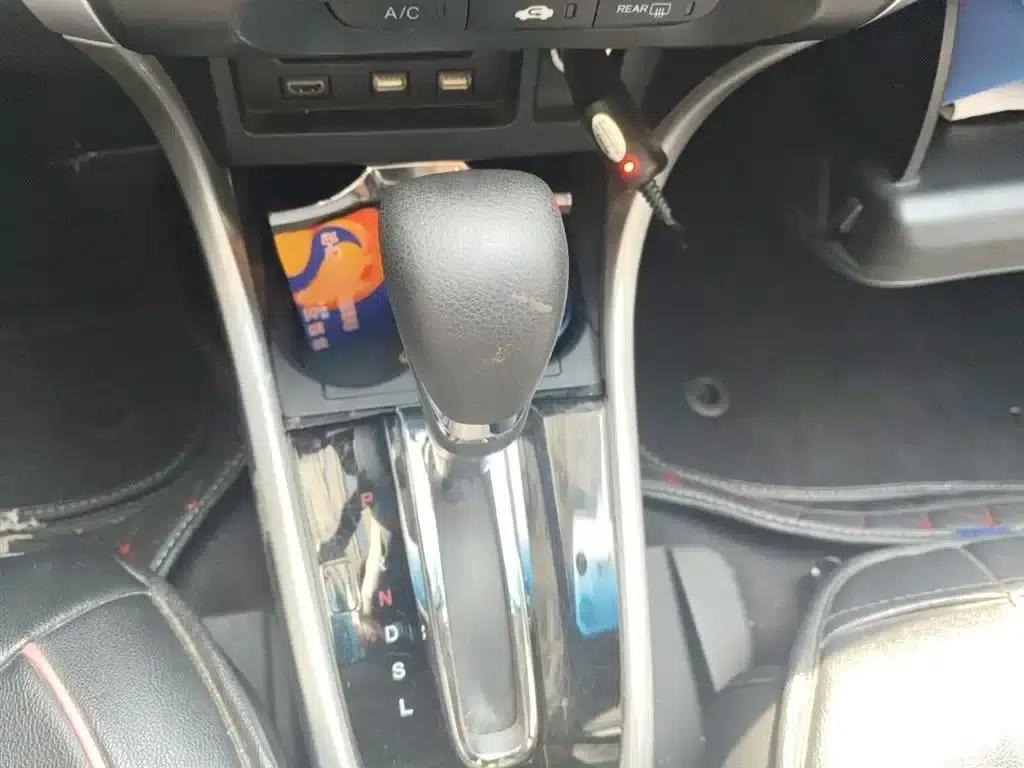 Honda Crider 2016 1.8L CVT Deluxe Edition — миниатюра 9