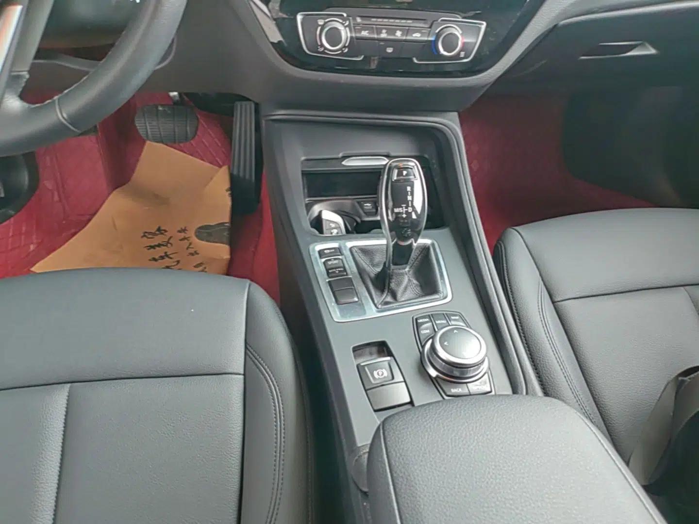 BMW 1 Series 2023 120i M Sport Edition — миниатюра 17