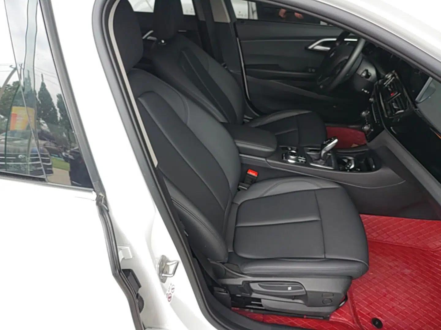 BMW 1 Series 2023 120i M Sport Edition — миниатюра 23