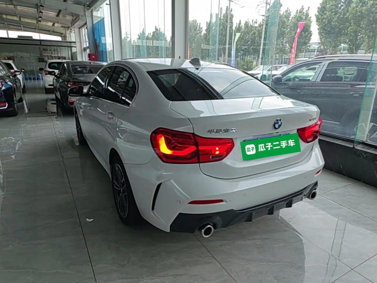 BMW 1 Series 2023 120i M Sport Edition — миниатюра 4