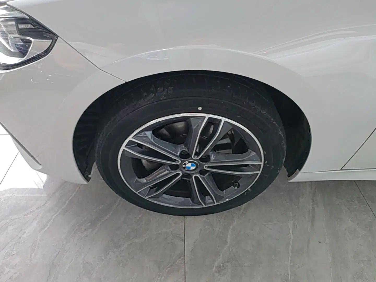 BMW 1 Series 2023 120i M Sport Edition — миниатюра 8