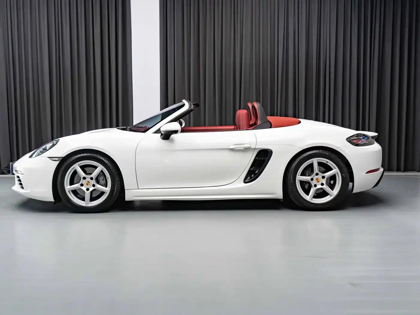 2022 Porsche 718 Boxster 2.0T — миниатюра 3