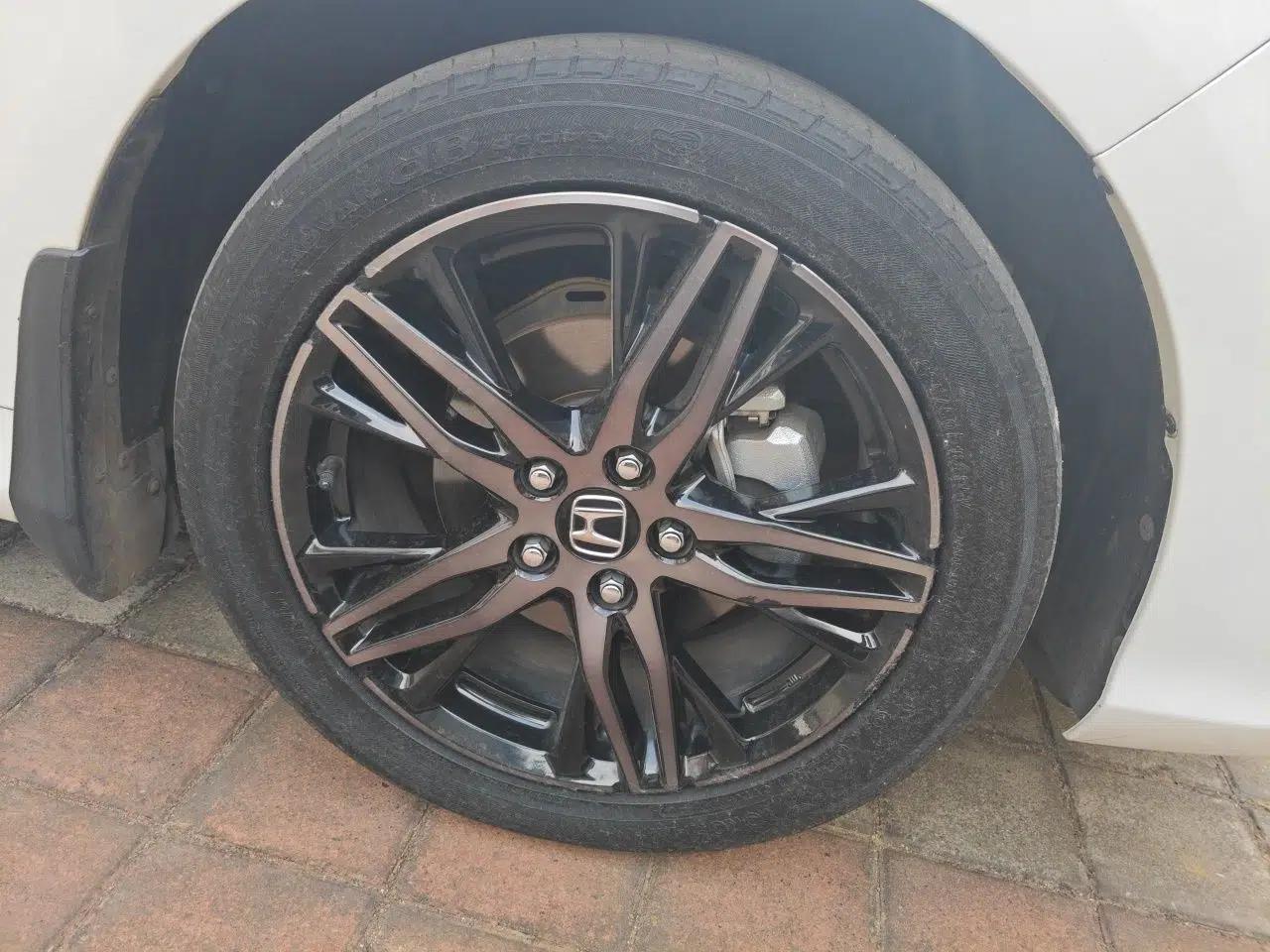 Honda Odyssey 2022 2.0L eHEV Sharp·Luxury Edition — миниатюра 8