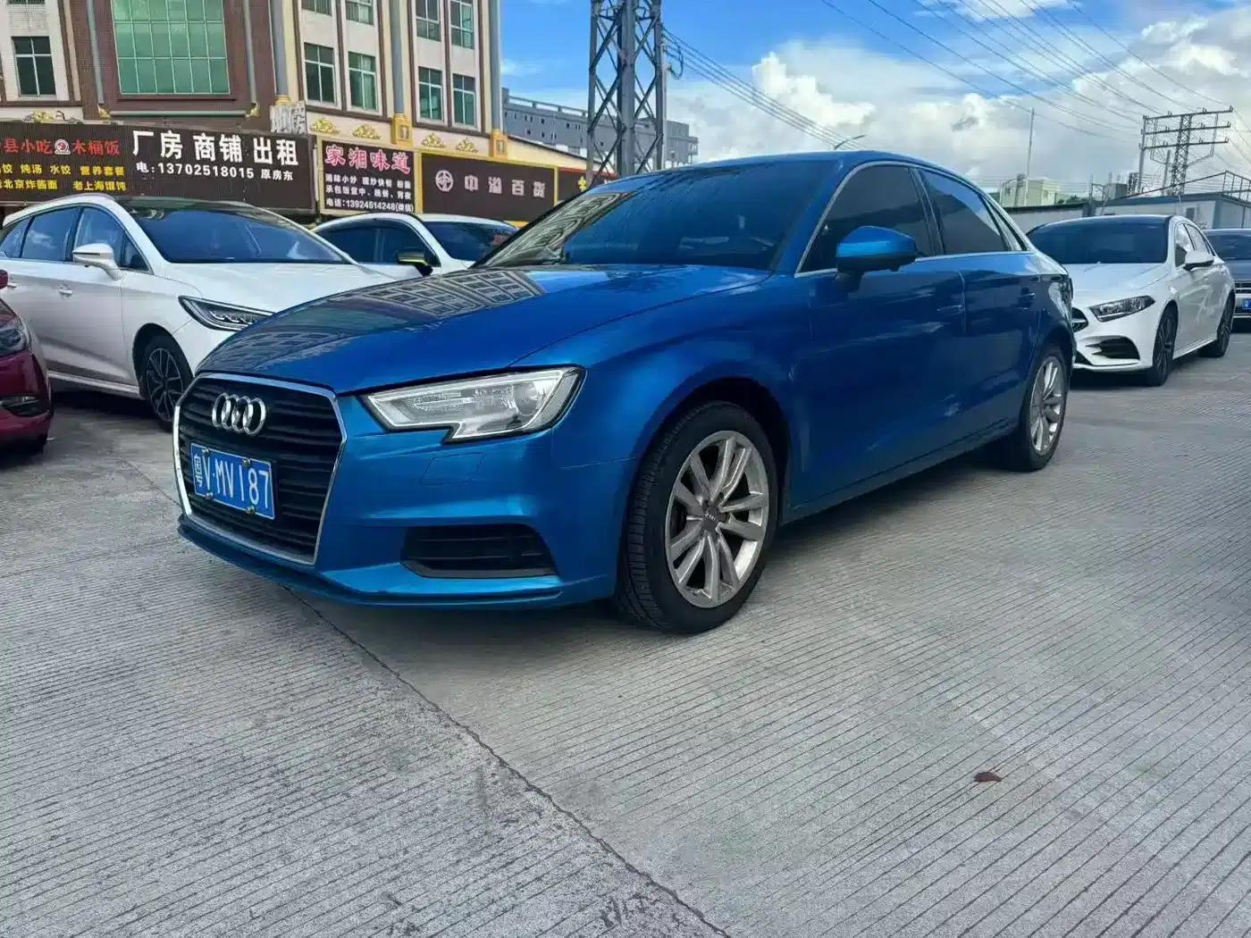 Audi A3 2018 30th Anniversary Edition Limousine 35 TFSI Progressive — миниатюра 1
