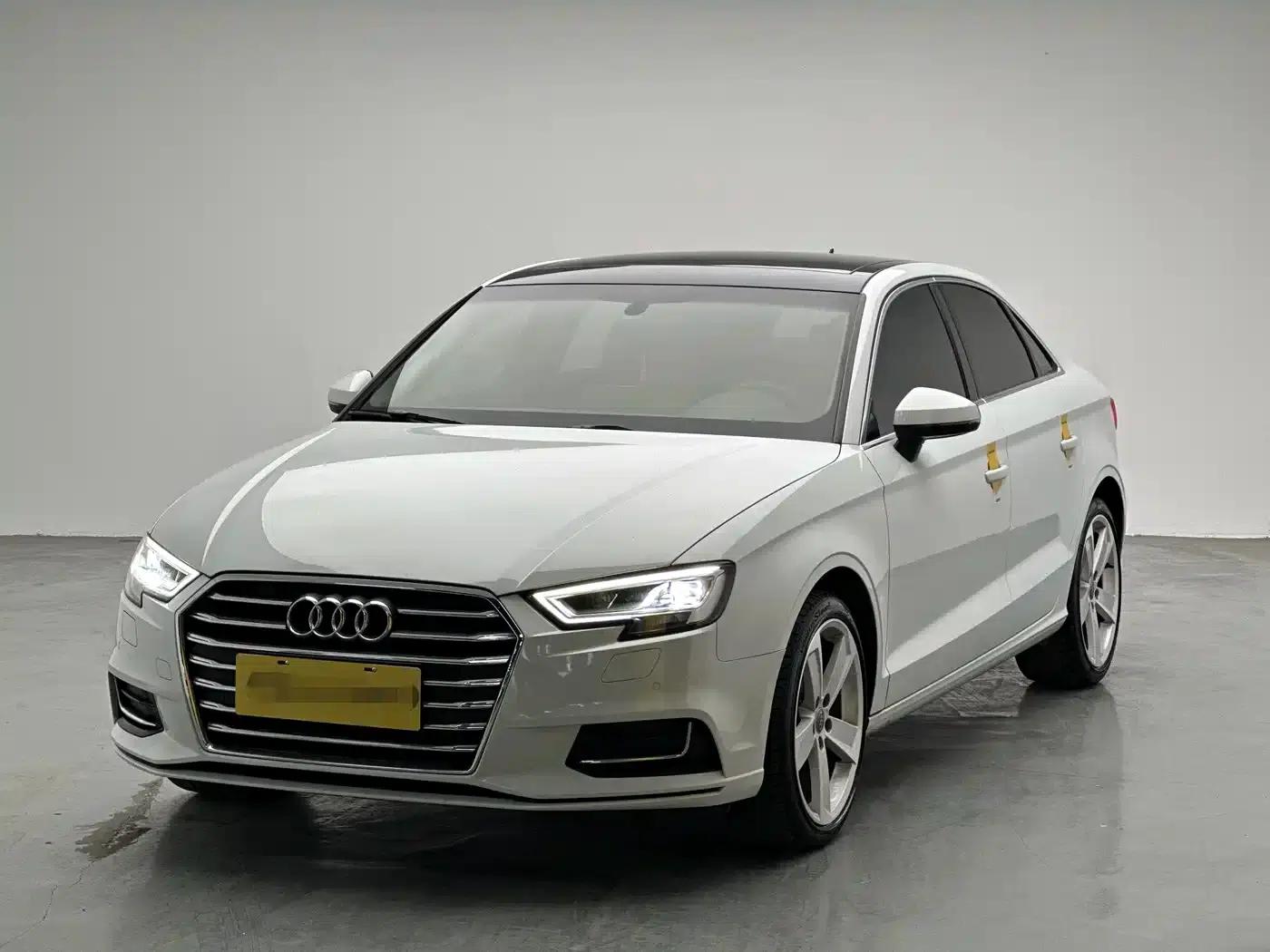 Audi A3 2019 Limousine 35 TFSI Fashion Edition (National V Emission Standard) — миниатюра 1