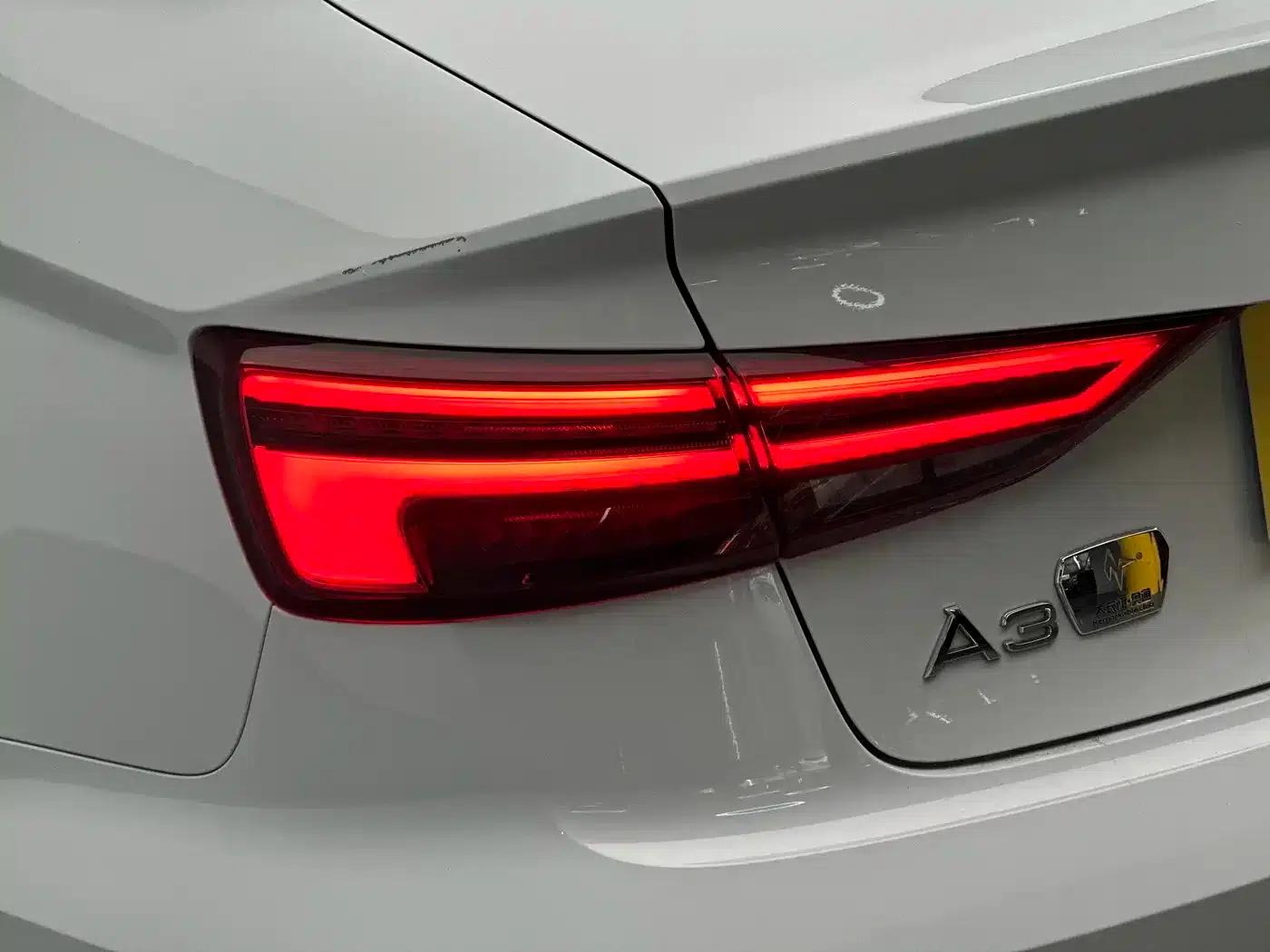 Audi A3 2019 Limousine 35 TFSI Fashion Edition (National V Emission Standard) — миниатюра 11