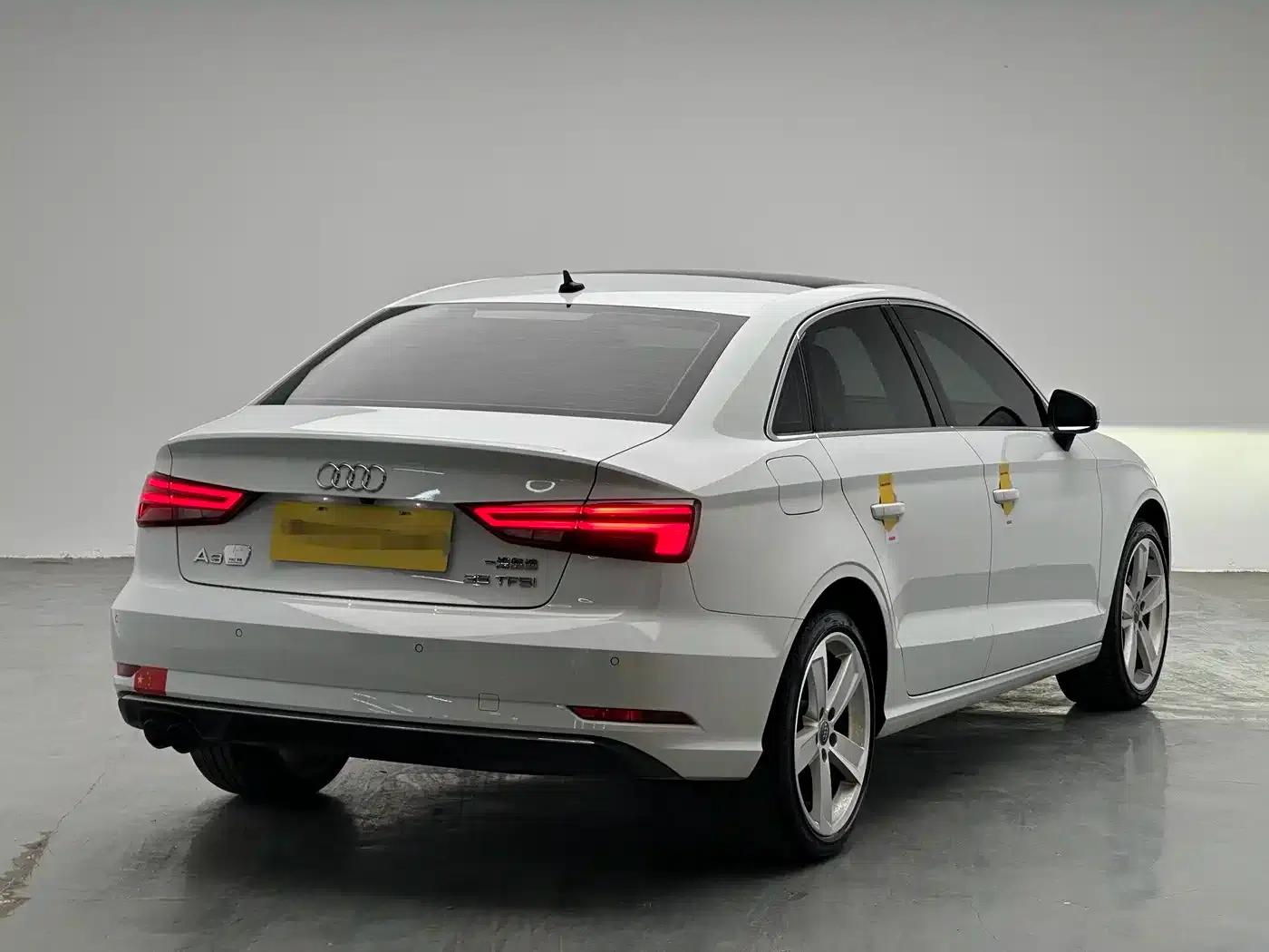 Audi A3 2019 Limousine 35 TFSI Fashion Edition (National V Emission Standard) — миниатюра 4