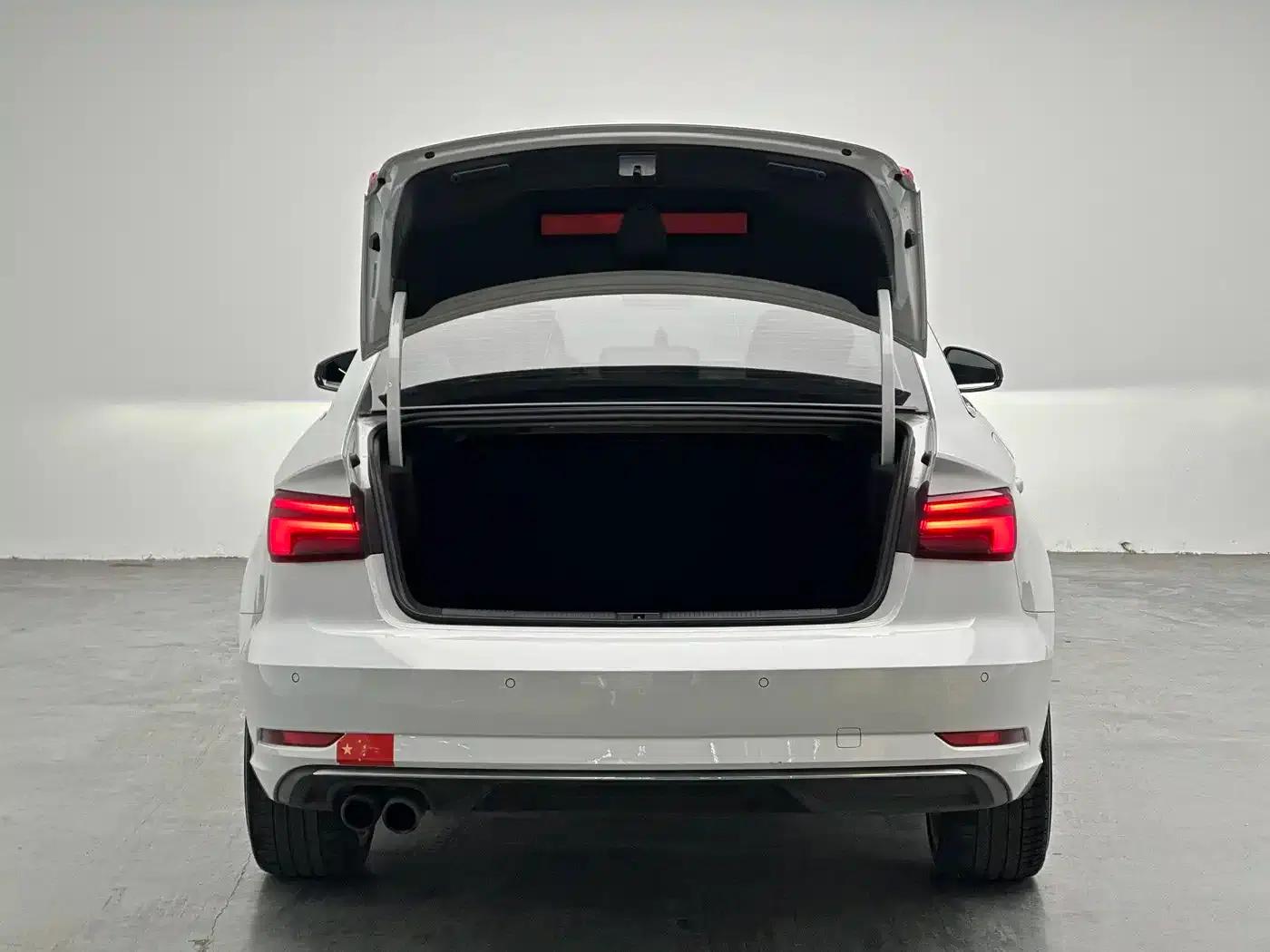 Audi A3 2019 Limousine 35 TFSI Fashion Edition (National V Emission Standard) — миниатюра 10