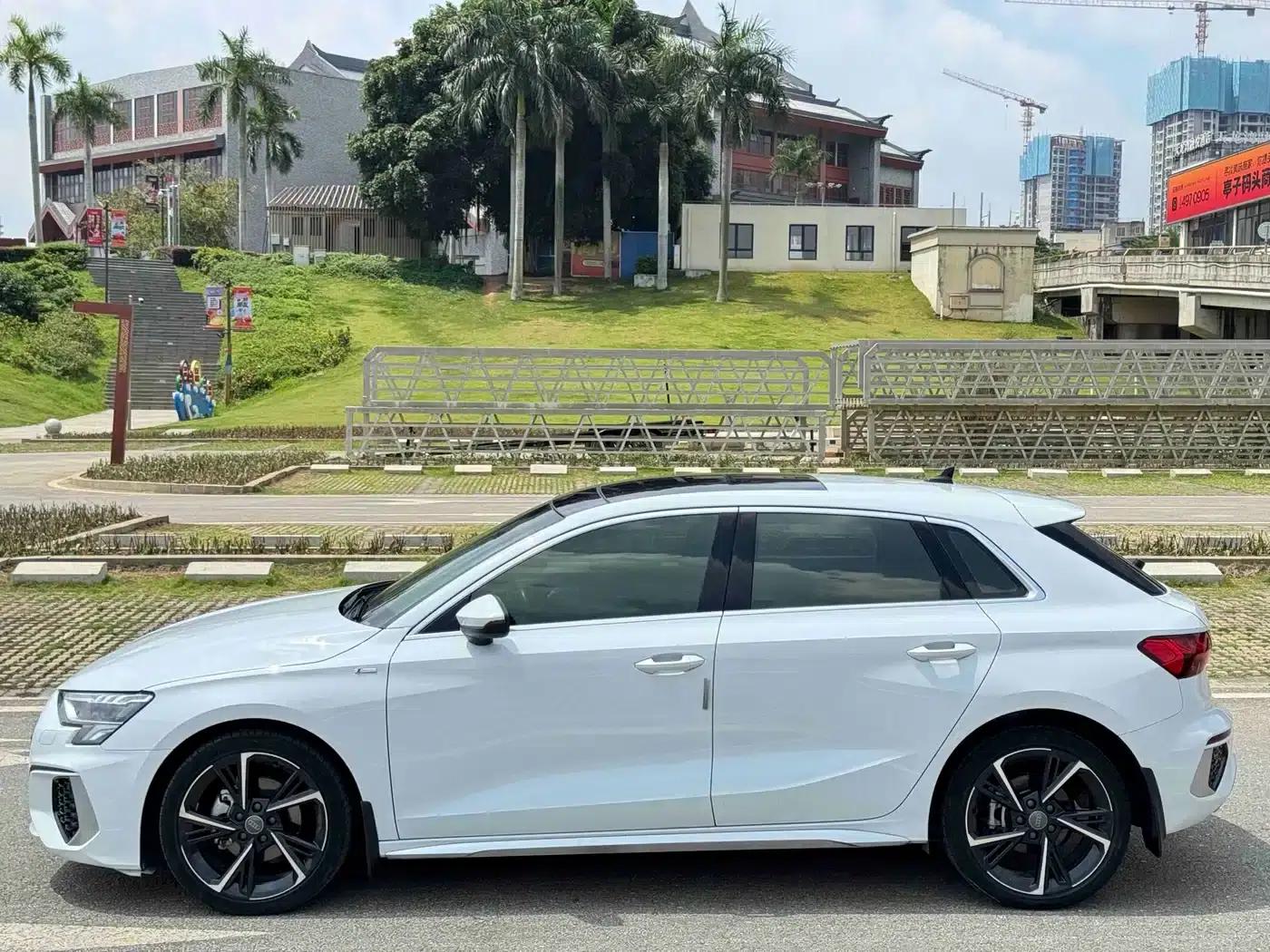 Audi A3 2023 Sportback 35 TFSI Fashion Sport — миниатюра 3