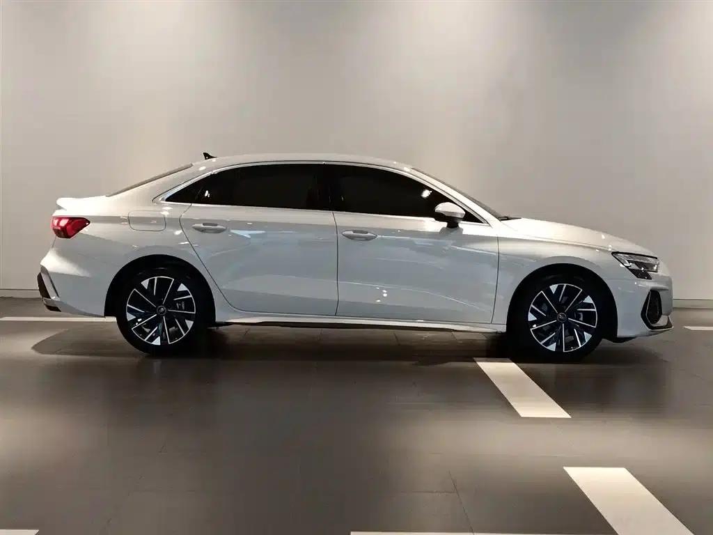 Audi A3 2025 A3L Limousine 35TFSI Flying Spur Enjoyment Edition — миниатюра 3