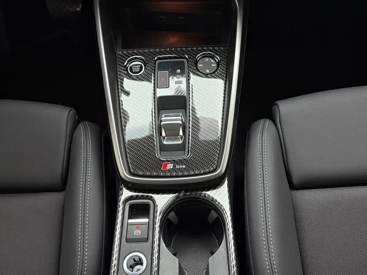 Audi A3 2023 Facelift Sportback 35 TFSI Fashion Sporty Model — миниатюра 10