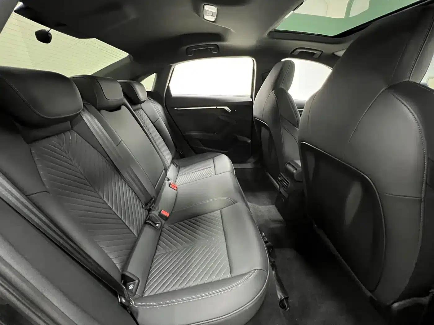 2022 Audi A3 A3L Limousine 35 TFSI Fashionable Elegant Model — миниатюра 8