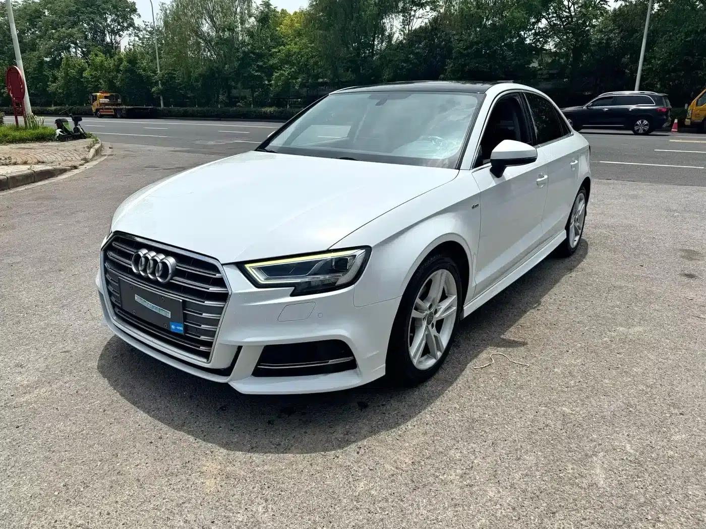 Audi A3 2020 Limousine 35 TFSI Fashion Edition (National V Emission Standard) — миниатюра 1