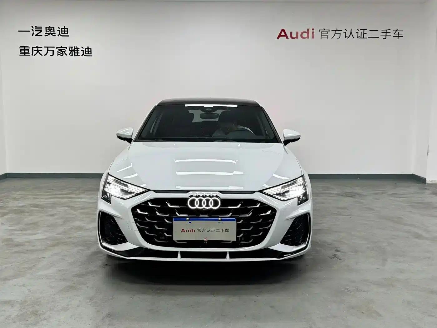 Audi A3 2025 Sportback 35TFSI Flying Spur Luxury Edition — миниатюра 3