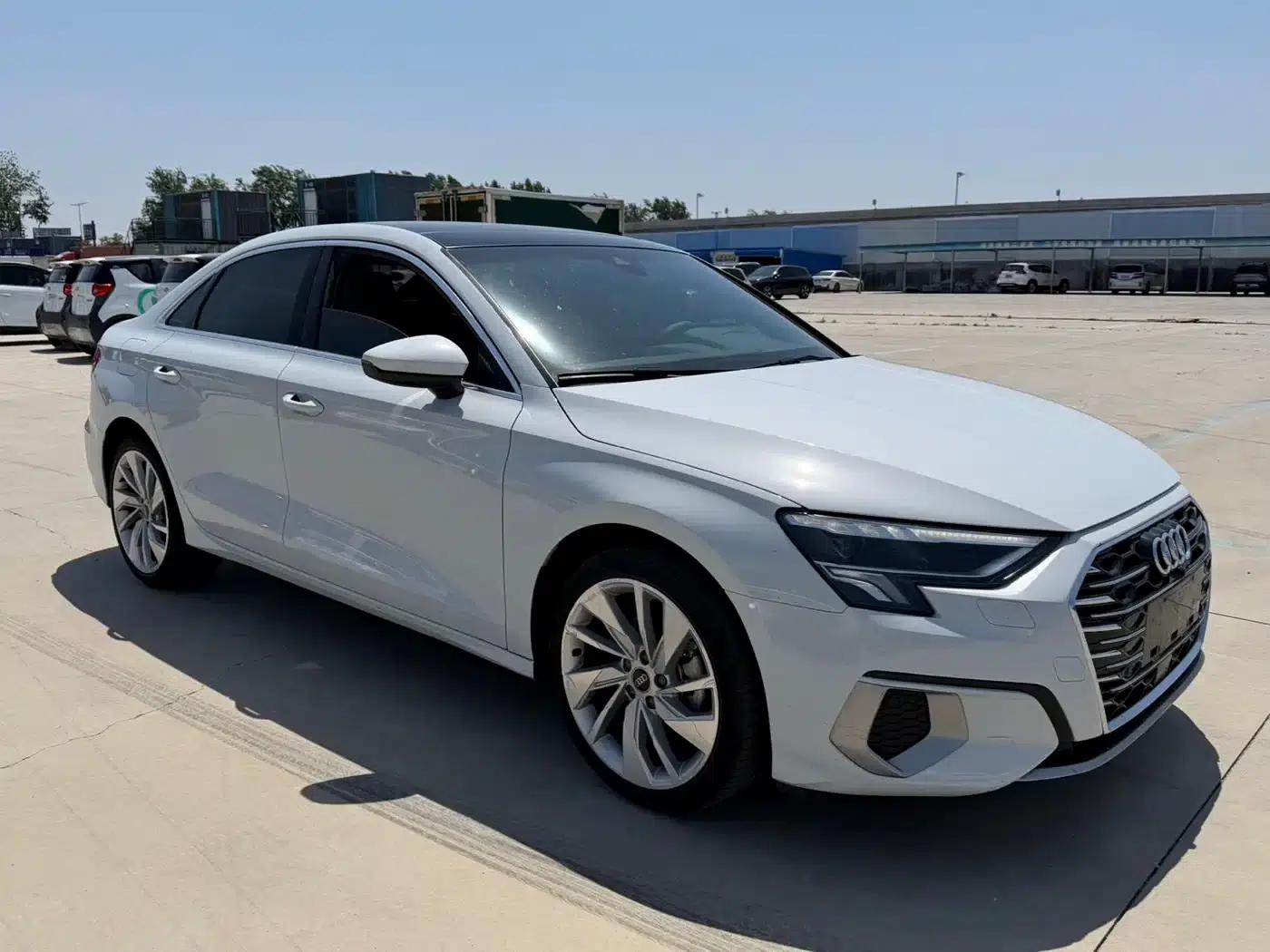2023 Audi A3 A3L Limousine 35 TFSI Fashionable Elegant Model — миниатюра 3