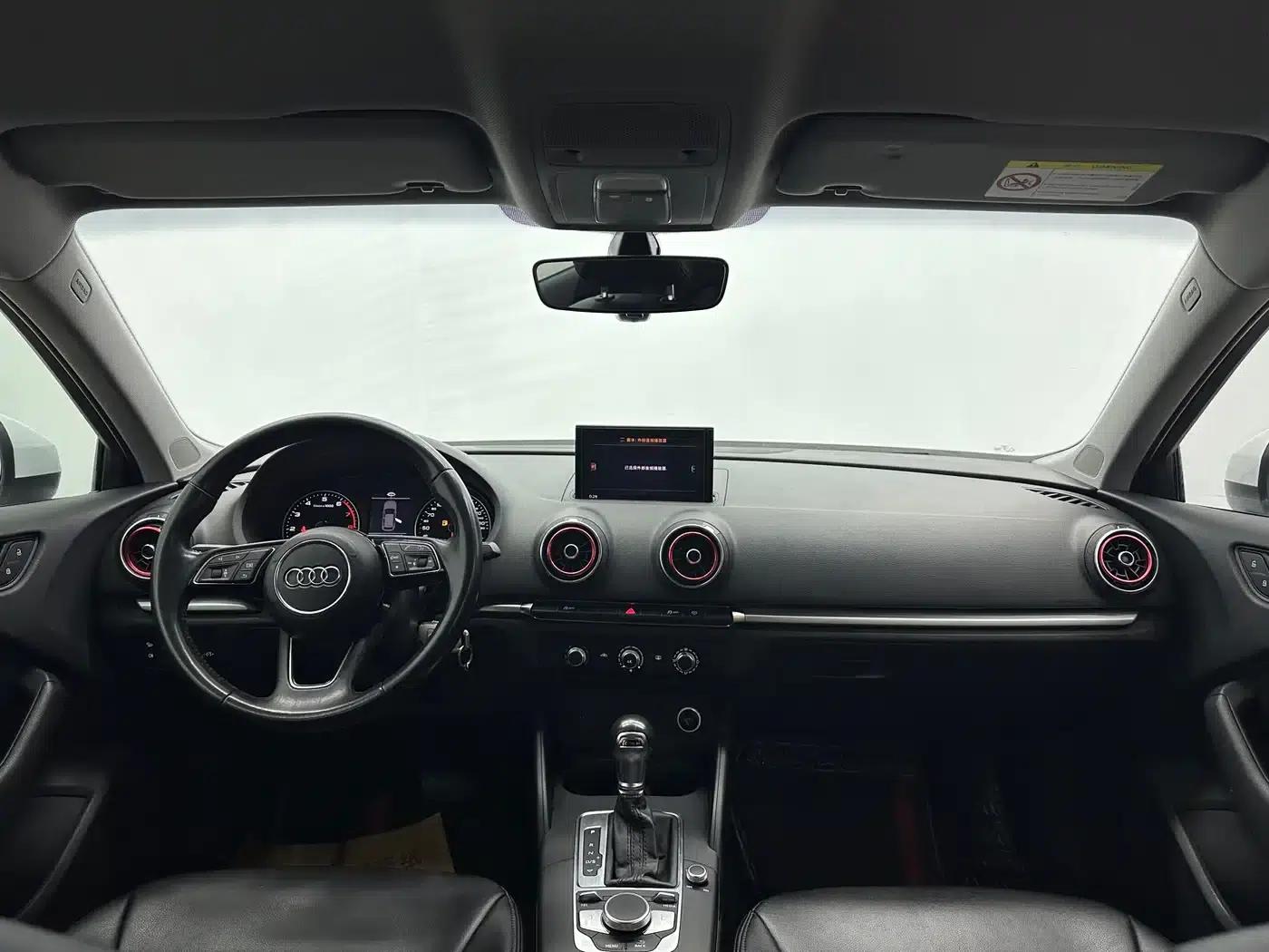 Audi A3 2018 30th Anniversary Edition Sportback 35 TFSI Progressive — миниатюра 14