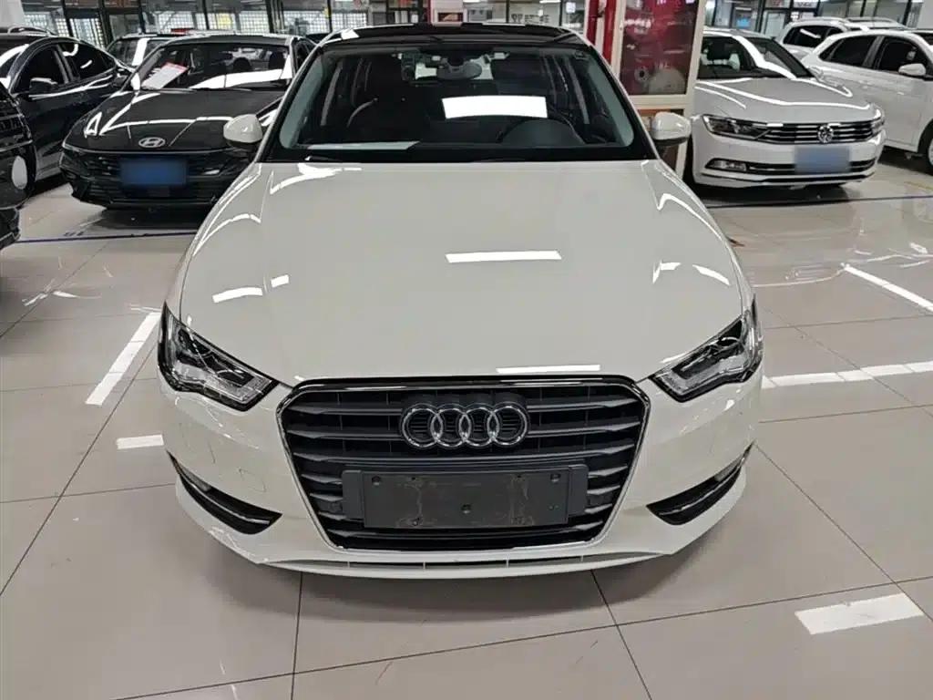 Audi A3 2014 Sportback 35 TFSI Automatic Comfort — миниатюра 3