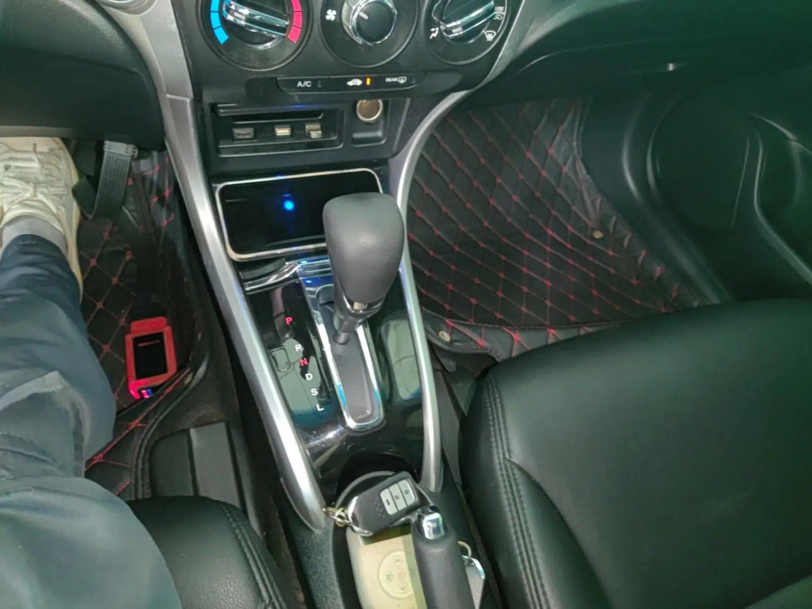 Honda Crider 2016 1.8L CVT Luxury Edition — миниатюра 17