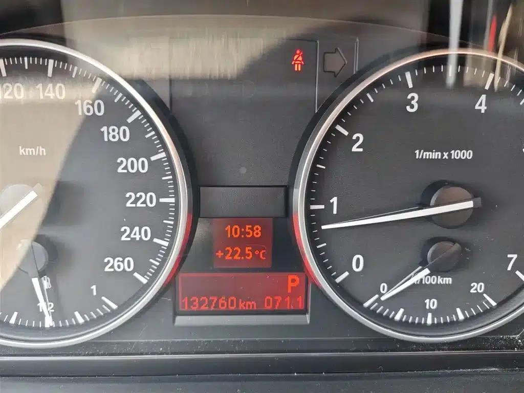 BMW X1 2013 sDrive18i Leading Edition — миниатюра 3